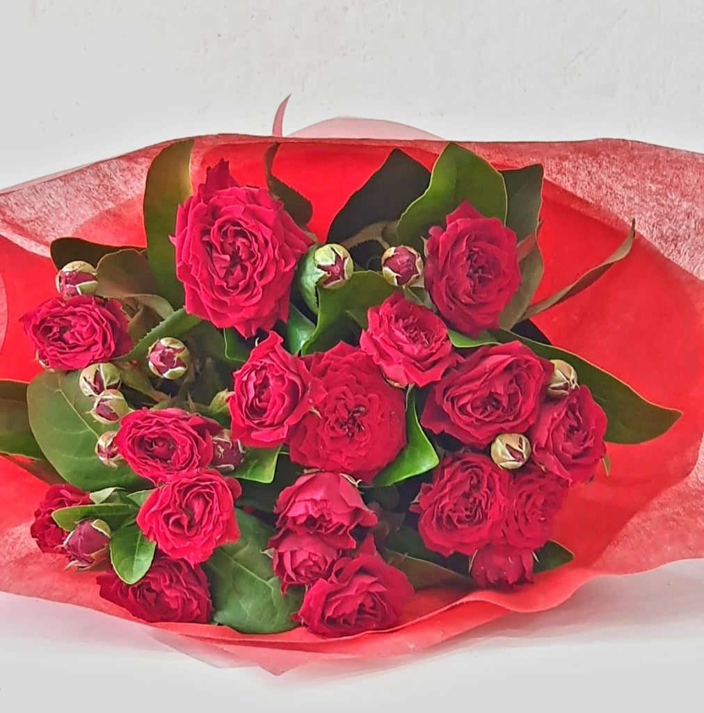 Small Red Spray Roses Posy The Flower Scene