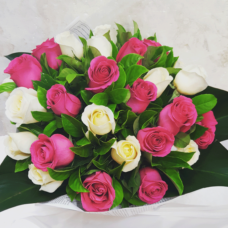 Fragrant Bouquet of 24 Roses